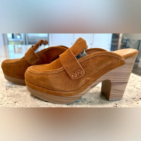 Splendid Super Cute Brown Suede Mules - Picture 1 of 12